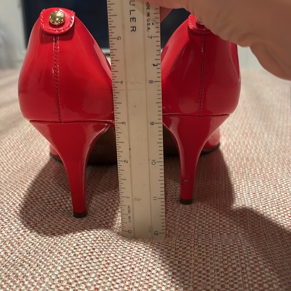 Michael Kors coral patent pumps - Picture 10 of 10